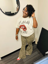 Load image into Gallery viewer, Leopard High Waisted Flared Jeans
