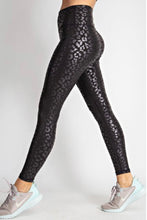Load image into Gallery viewer, Leopard Chintz Leggings
